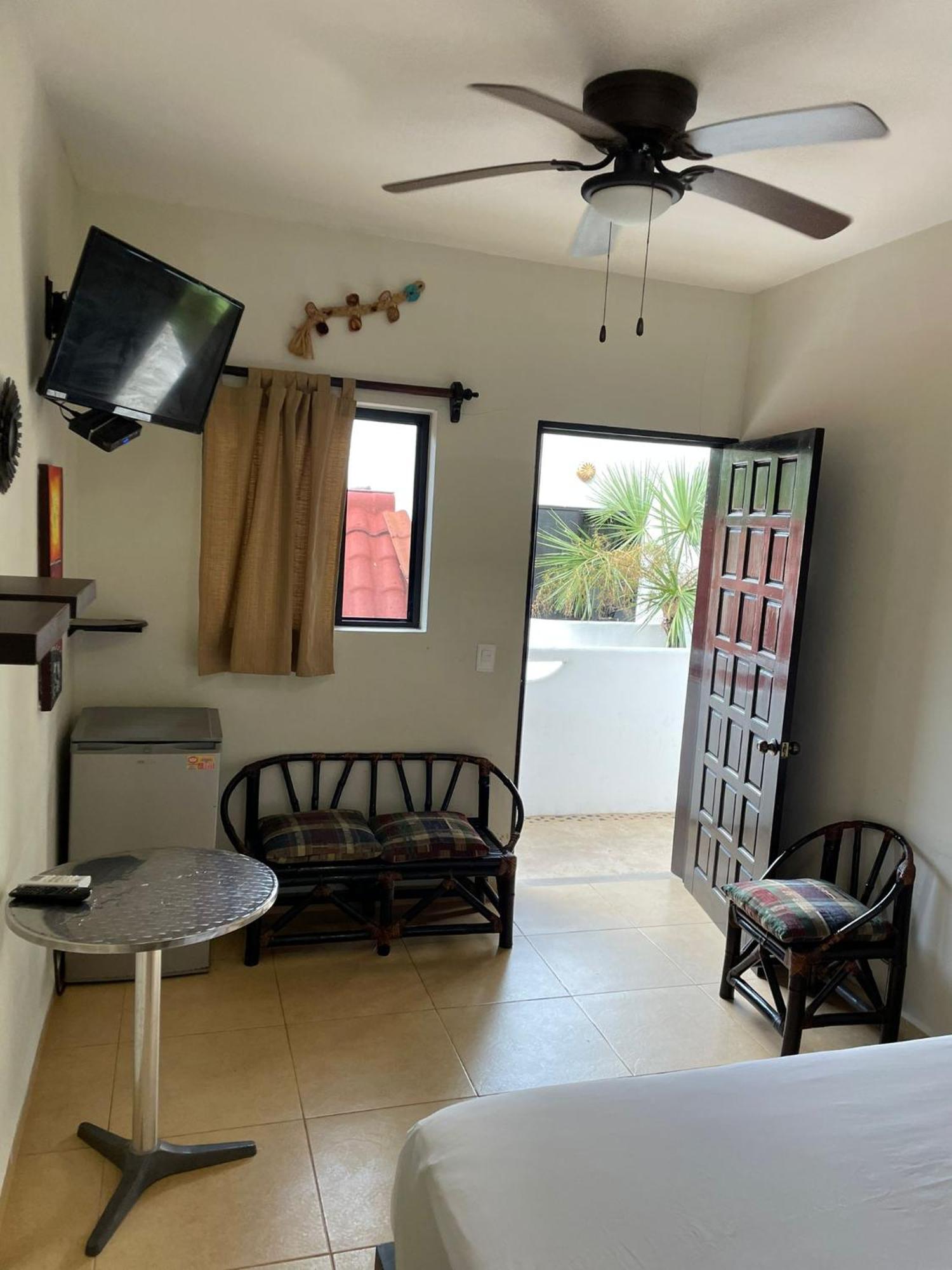 Moonshine Hotel Playa del Carmen Kültér fotó